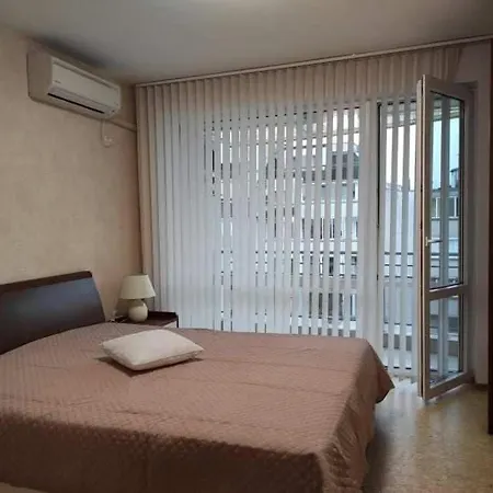 Apartman 8 8 Burgasz
